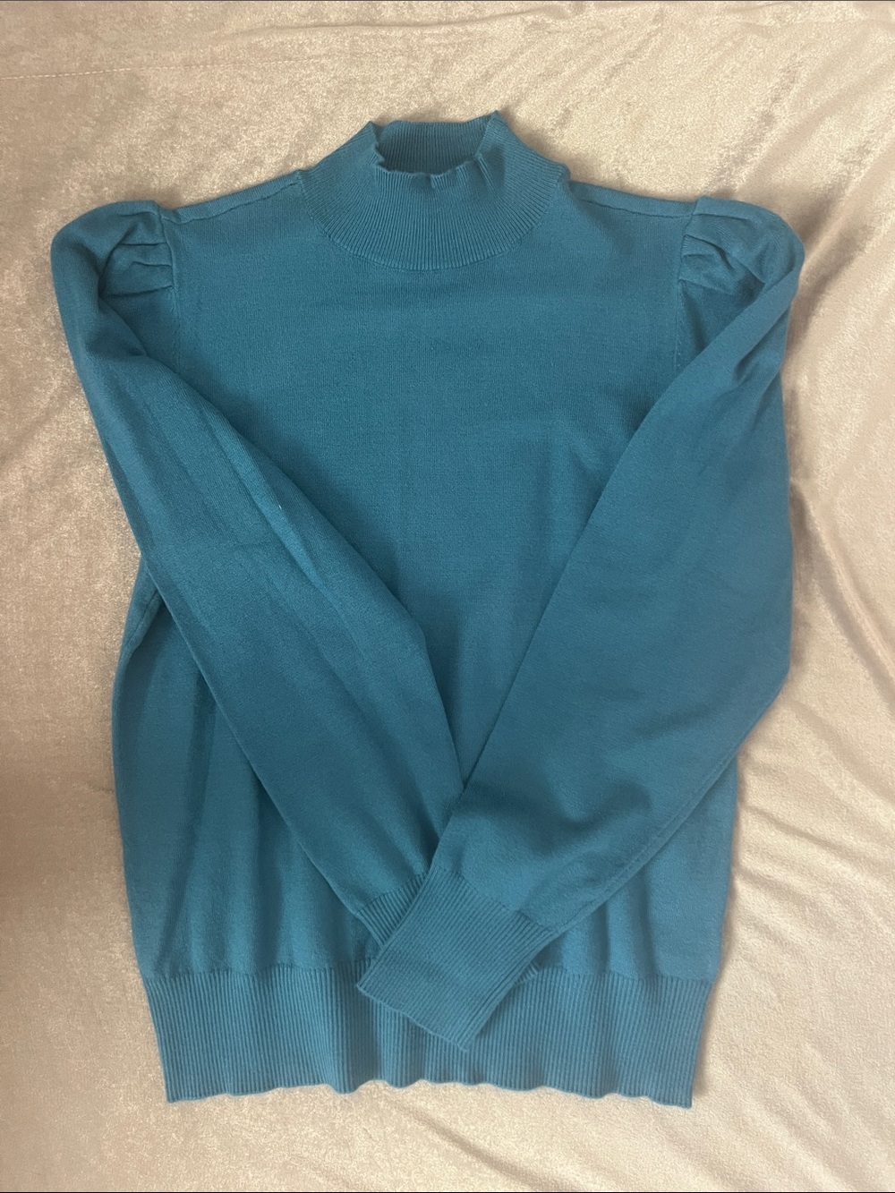 Wonen’s Teal Crewneck Sweater